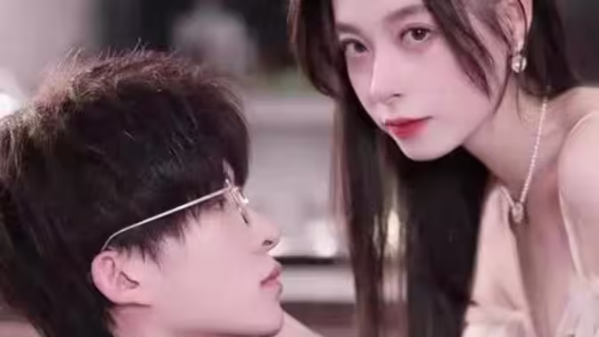 離婚后，夫人成了千億大佬(全集)